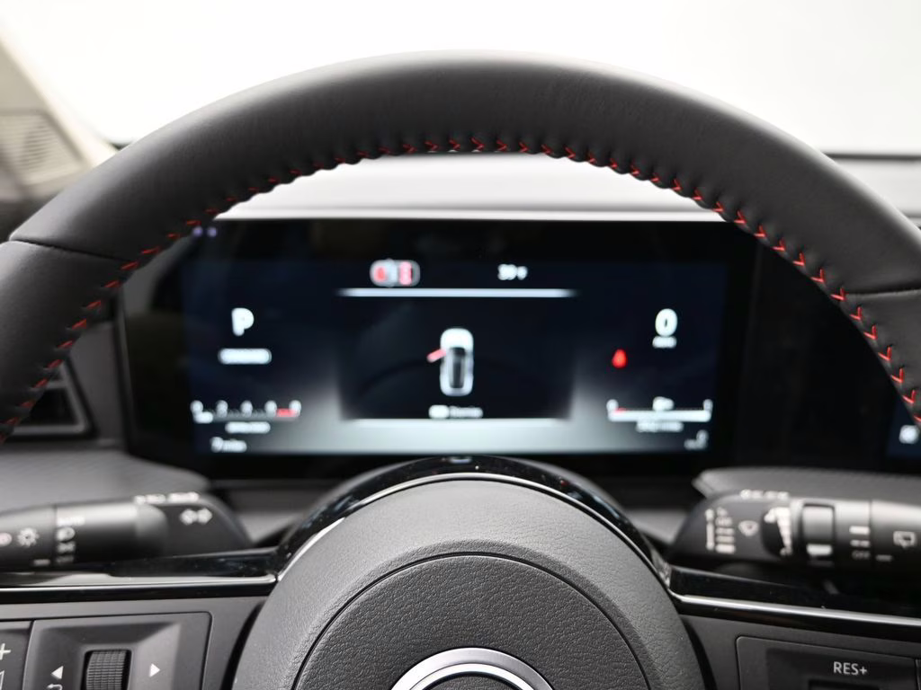 2026 Gun Metallic/Scarlet Ember Tintcoat Nissan Kicks SR FWD SUV