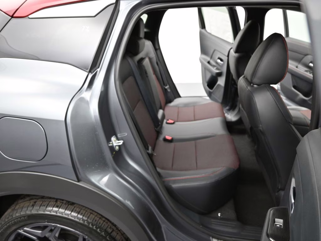 2026 Gun Metallic/Scarlet Ember Tintcoat Nissan Kicks SR FWD SUV