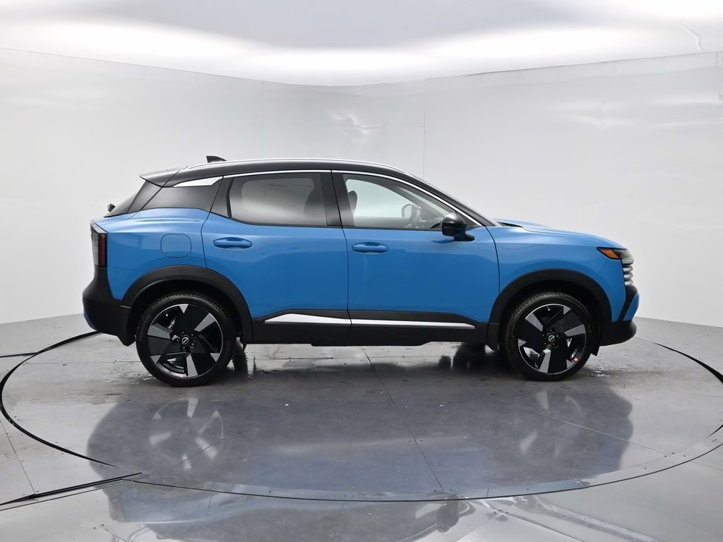 2026 Arctic Ice Blue/Black Nissan Kicks SR FWD SUV