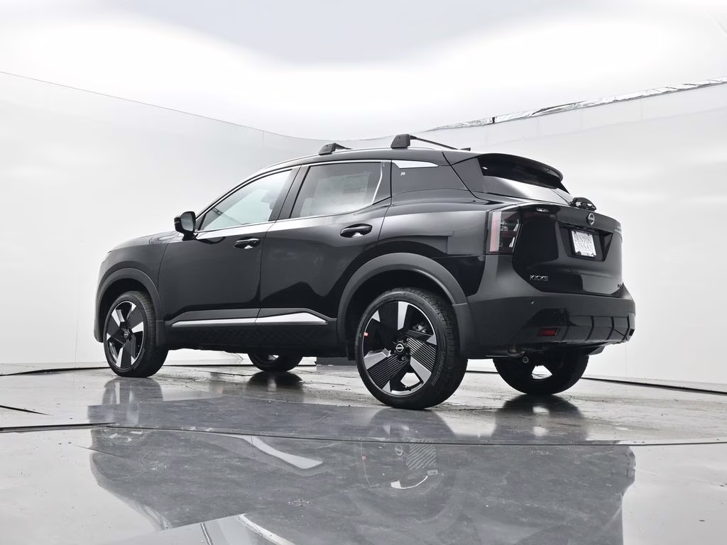 2026 Super Black Nissan Kicks SR FWD SUV