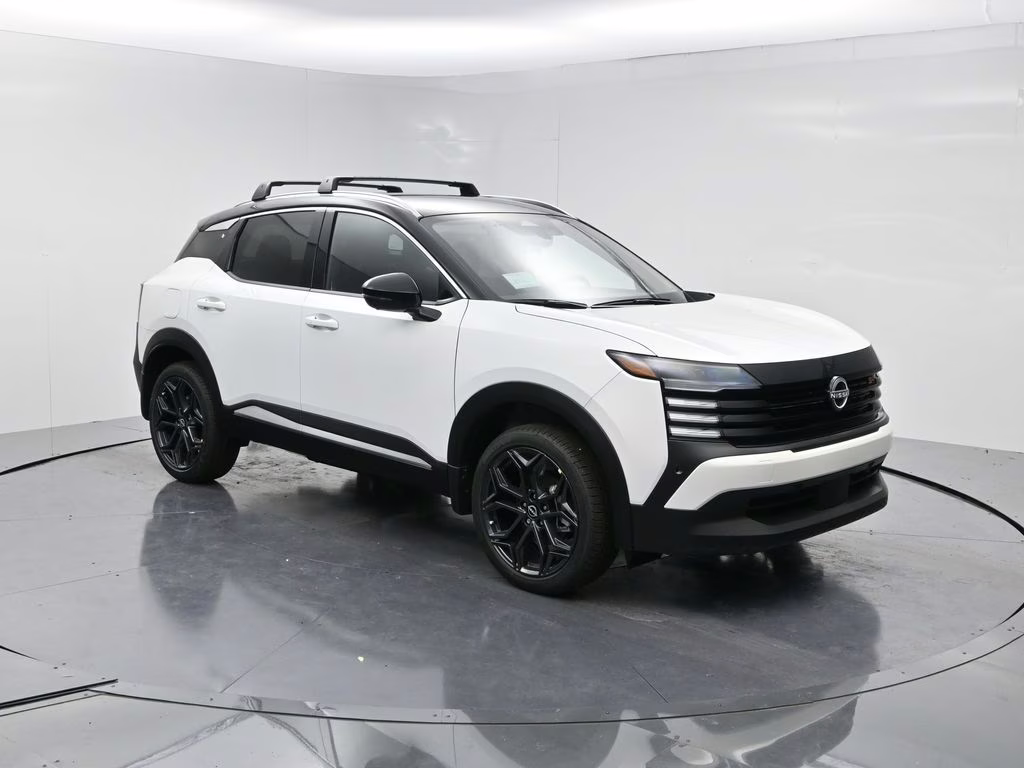 2026 Aspen White/Super Black Nissan Kicks SR FWD SUV