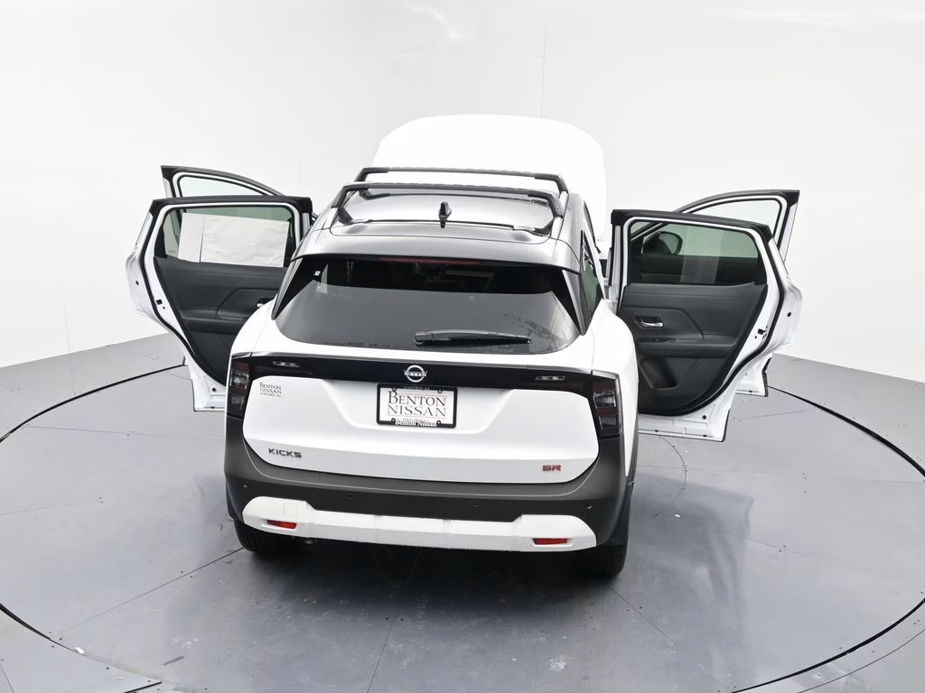 2026 Aspen White/Super Black Nissan Kicks SR FWD SUV