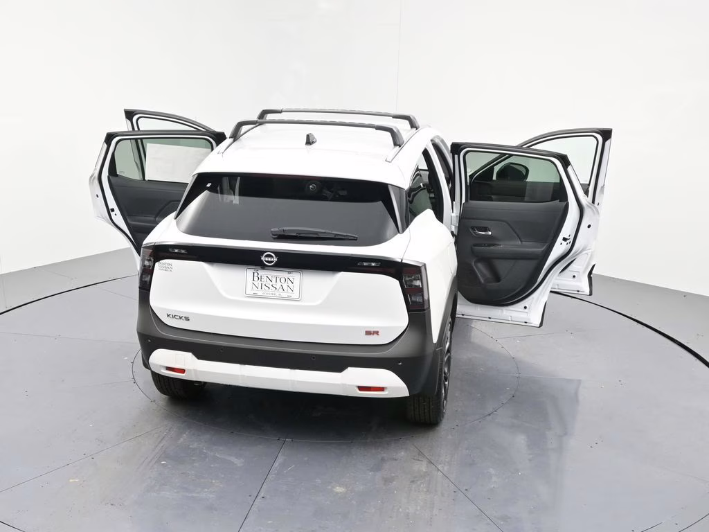 2026 Aspen White Tricoat Nissan Kicks SR FWD SUV