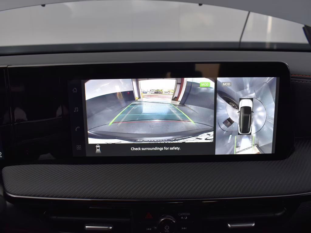 2026 Gun Metallic/Scarlet Ember Tintcoat Nissan Kicks SR FWD SUV