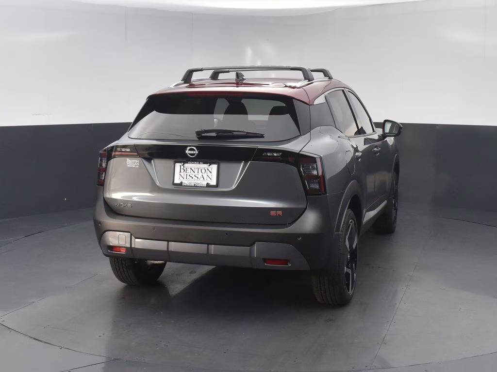 2026 Gun Metallic/Scarlet Ember Tintcoat Nissan Kicks SR FWD SUV