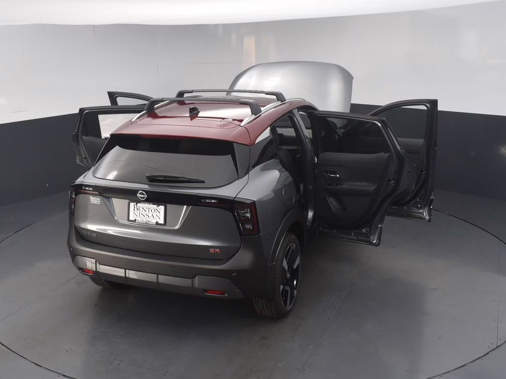 2026 Gun Metallic/Scarlet Ember Tintcoat Nissan Kicks SR FWD SUV