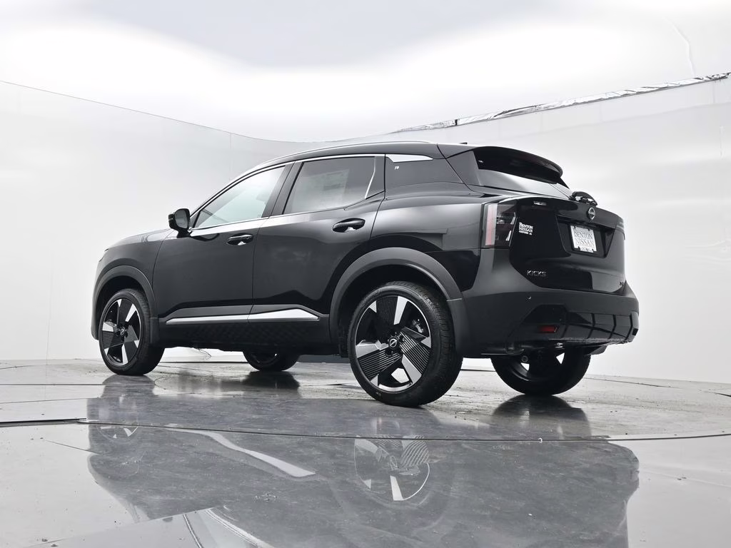 2026 Super Black Nissan Kicks SR FWD SUV