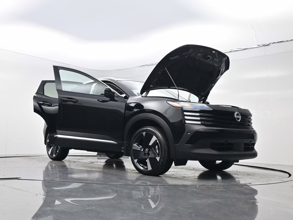 2026 Super Black Nissan Kicks SR FWD SUV