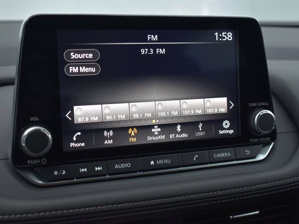 2026 Everest White Pearl Tricoat Nissan Rogue SV FWD SUV