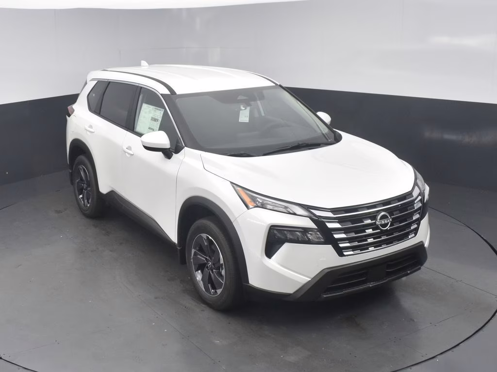 2026 Everest White Pearl Tricoat Nissan Rogue SV FWD SUV