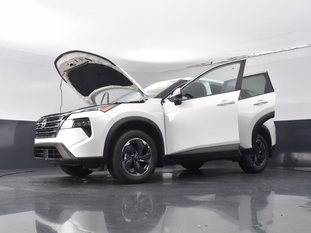 2026 Everest White Pearl Tricoat Nissan Rogue SV FWD SUV