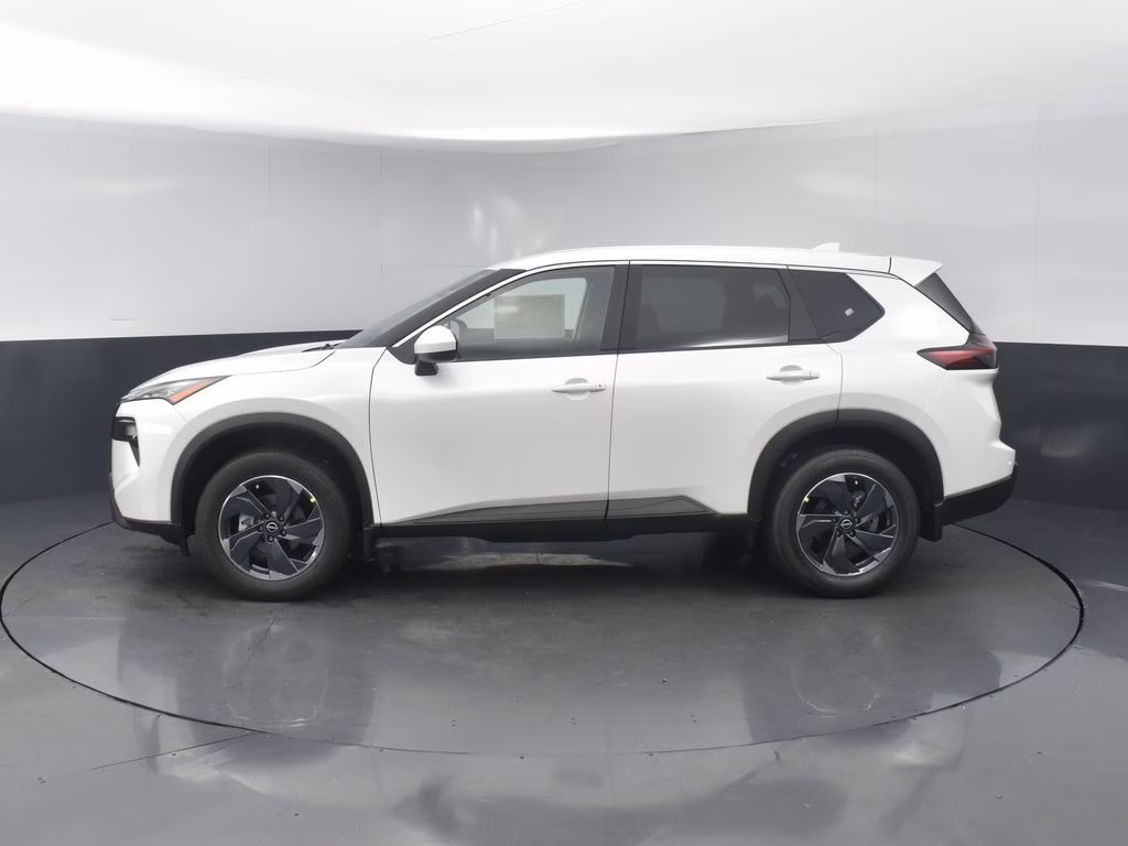 2026 Everest White Pearl Tricoat Nissan Rogue SV FWD SUV