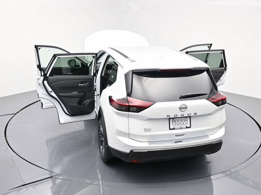2026 Everest White Pearl Tricoat Nissan Rogue SV FWD SUV