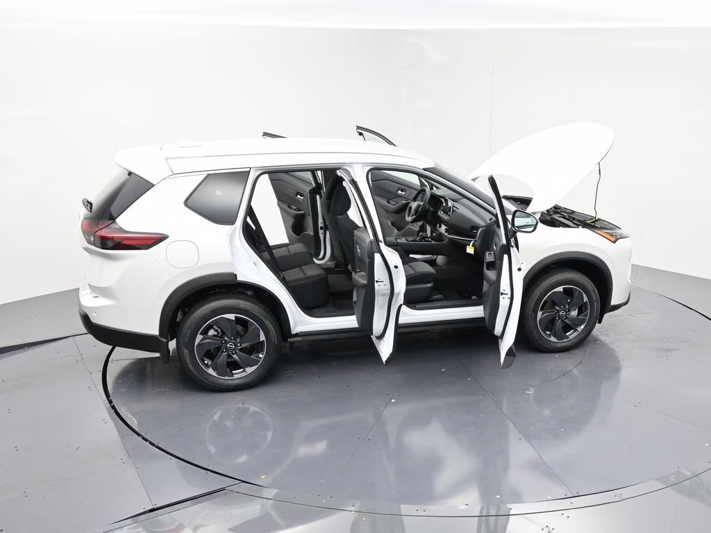 2026 Everest White Pearl Tricoat Nissan Rogue SV FWD SUV