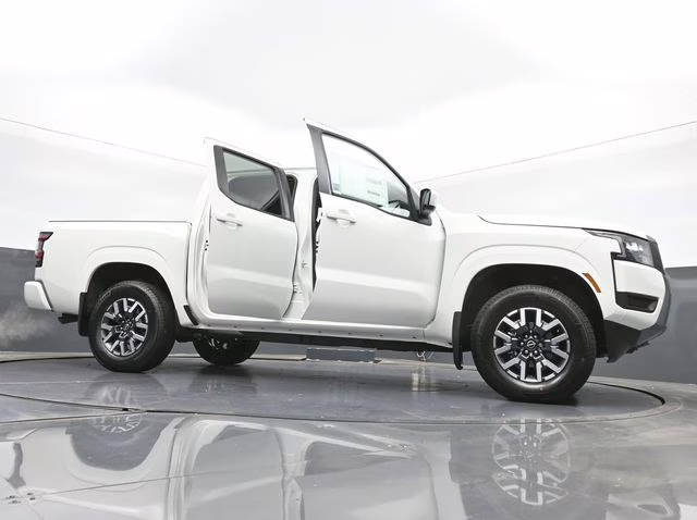 2026 Glacier White Nissan Frontier SV 4X4 Truck