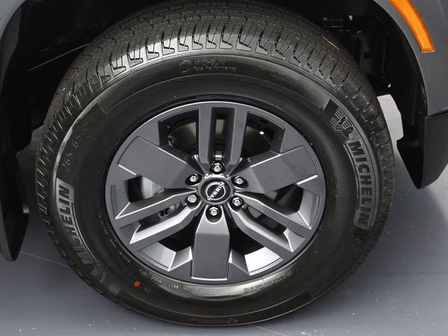 2026 Gun Metallic Nissan Frontier SV 4X4 Truck