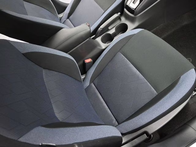 2025 Aspen White Tricoat Nissan Versa 1.6 SV FWD Sedan