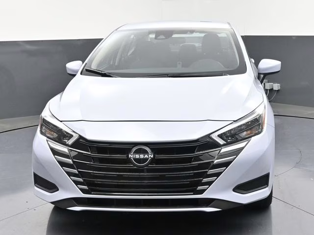 2025 Gray Sky Pearl Nissan Versa 1.6 SV FWD Sedan