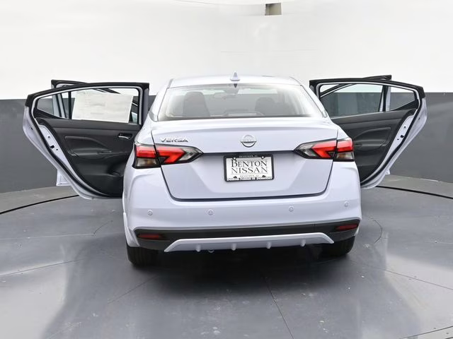 2025 Gray Sky Pearl Nissan Versa 1.6 SV FWD Sedan