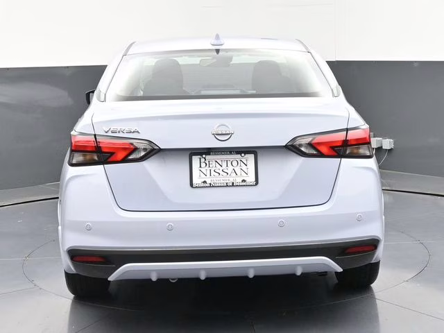 2025 Gray Sky Pearl Nissan Versa 1.6 SV FWD Sedan