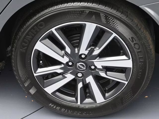 2025 Gun Metallic Nissan Versa 1.6 SV FWD Sedan