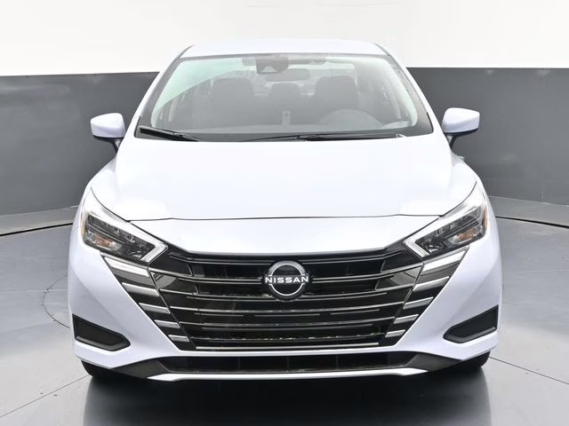 2025 Gray Sky Pearl Nissan Versa 1.6 SV FWD Sedan