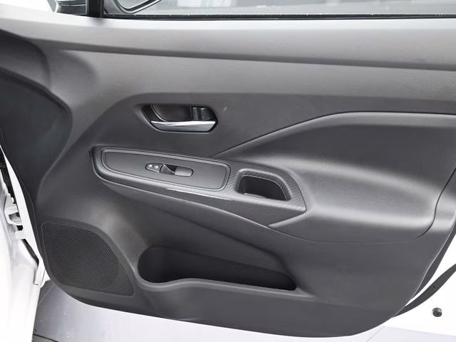 2025 Aspen White Tricoat Nissan Versa 1.6 SV FWD Sedan