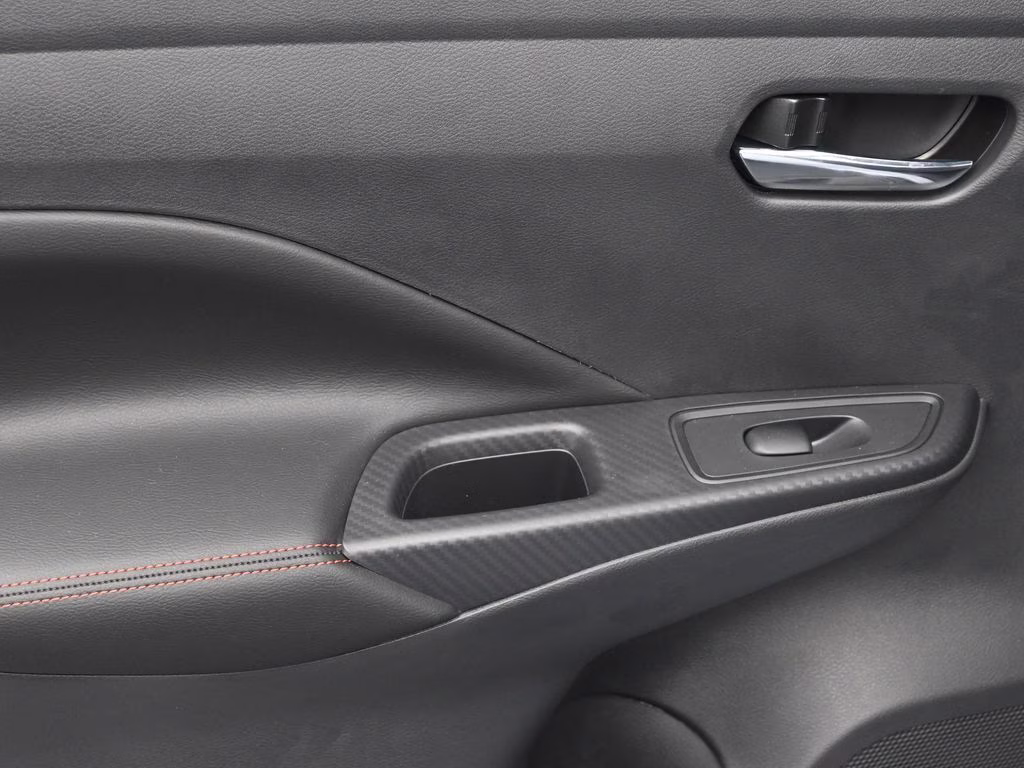 2025 Gray Sky Pearl Nissan Versa 1.6 SR FWD Sedan