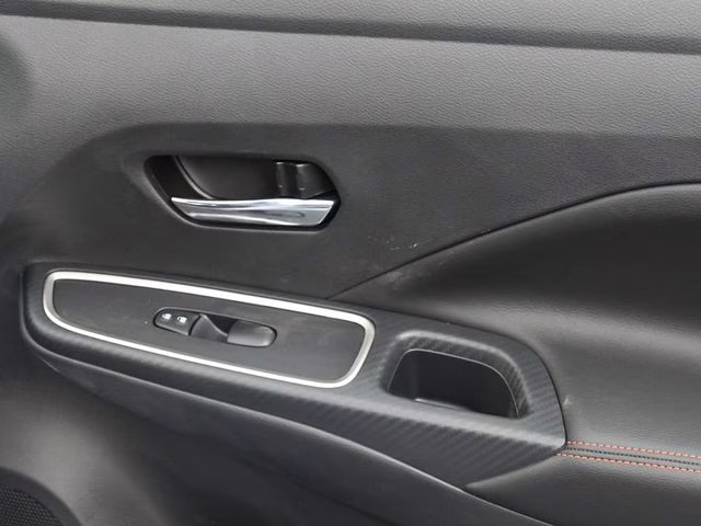 2025 Gray Sky Pearl Nissan Versa 1.6 SR FWD Sedan