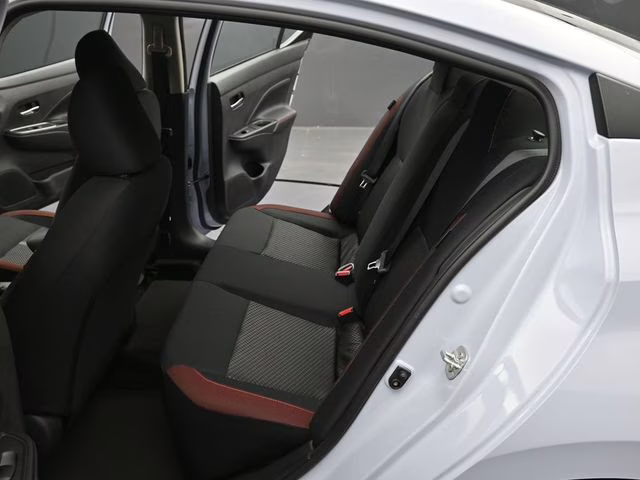 2025 Gray Sky Pearl Nissan Versa 1.6 SR FWD Sedan