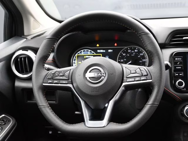 2025 Gun Metallic Nissan Versa 1.6 SR FWD Sedan