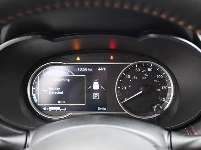 2025 Gun Metallic Nissan Versa 1.6 SR FWD Sedan