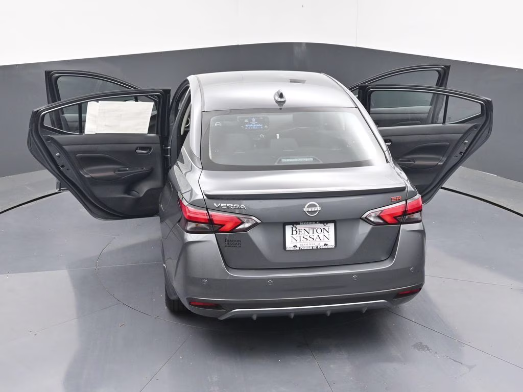2025 Gun Metallic Nissan Versa 1.6 SR FWD Sedan