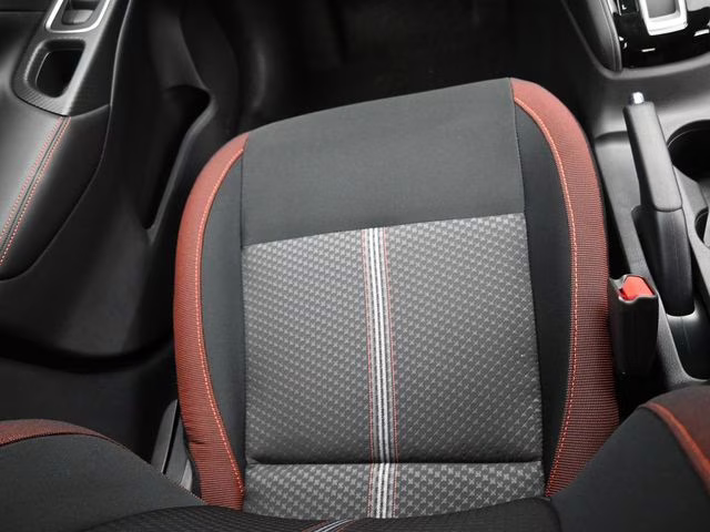 2025 Aspen White Tricoat Nissan Versa 1.6 SR FWD Sedan