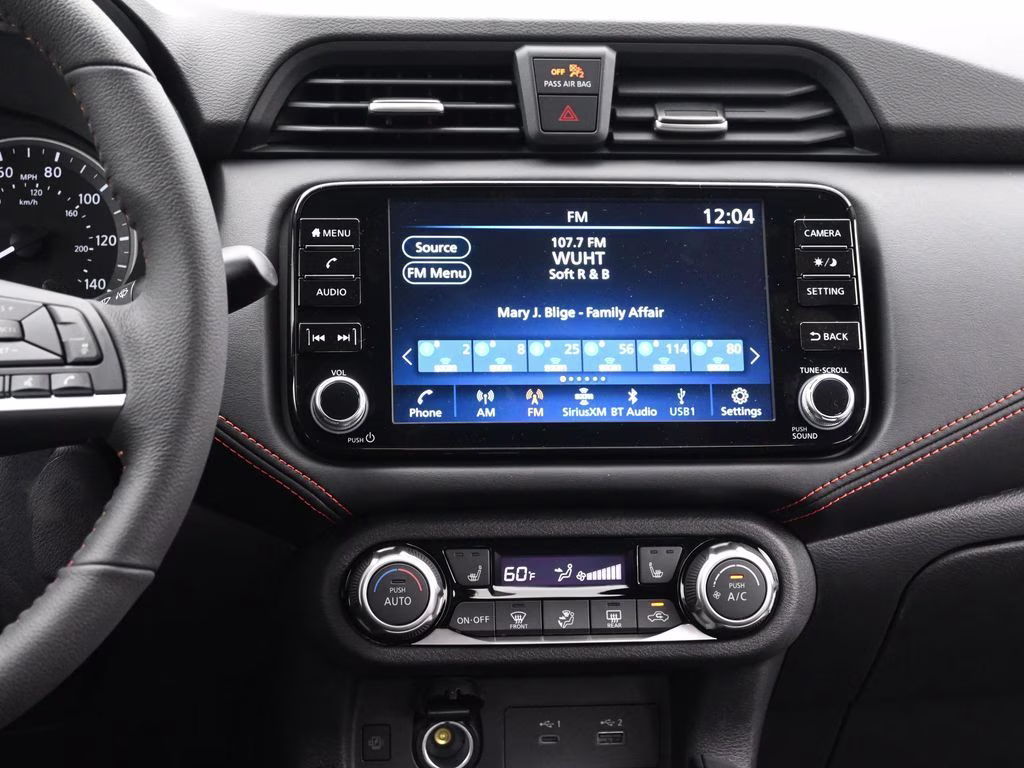 2025 Super Black Metallic Nissan Versa 1.6 SR FWD Sedan