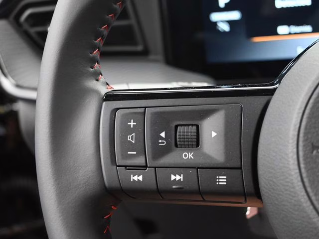 2026 Super Black Nissan Kicks SR FWD SUV