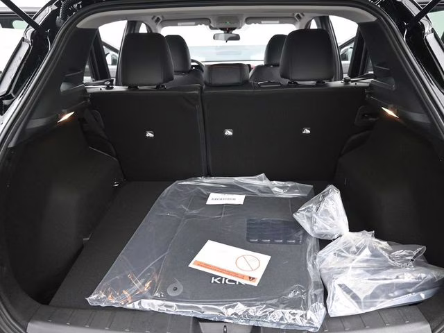 2026 Super Black Nissan Kicks SR FWD SUV