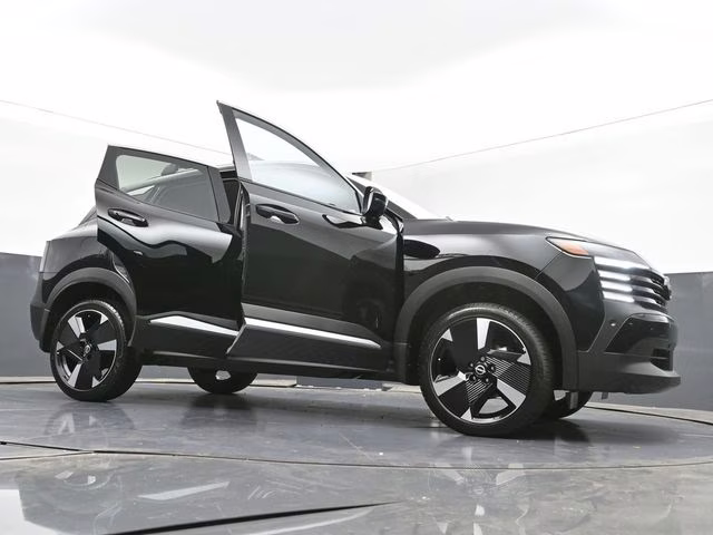 2026 Super Black Nissan Kicks SR FWD SUV