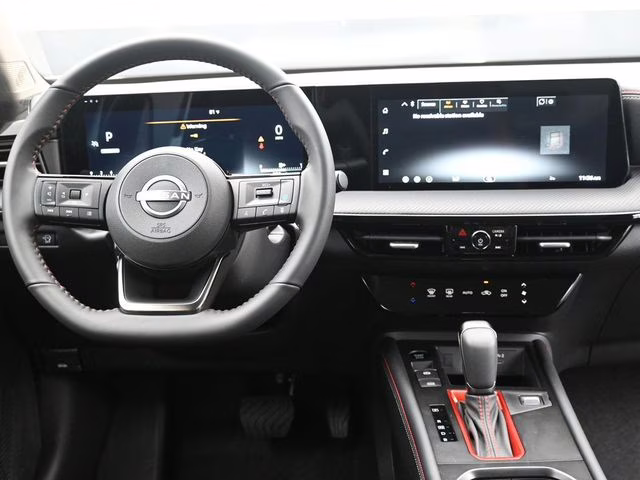 2026 Aspen White Tricoat Nissan Kicks SR FWD SUV