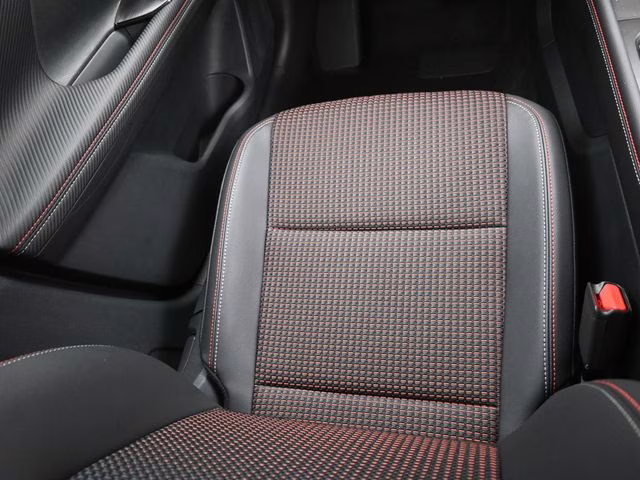 2026 Aspen White Tricoat Nissan Kicks SR FWD SUV