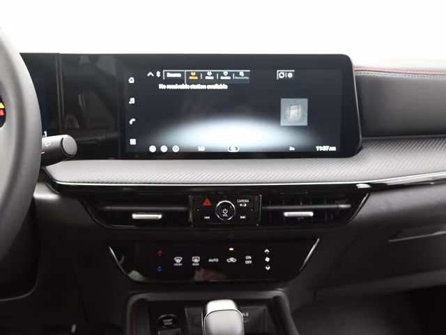 2026 Aspen White Tricoat Nissan Kicks SR FWD SUV