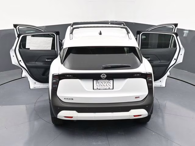 2026 Aspen White Tricoat Nissan Kicks SR FWD SUV