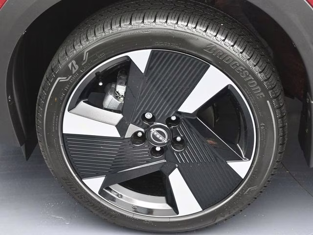 2026 Scarlet Ember Tintcoat Nissan Kicks SR FWD SUV