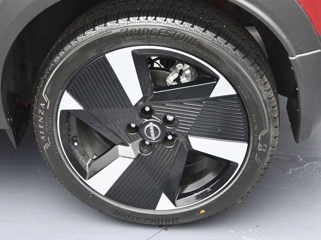 2026 Scarlet Ember Tintcoat Nissan Kicks SR FWD SUV