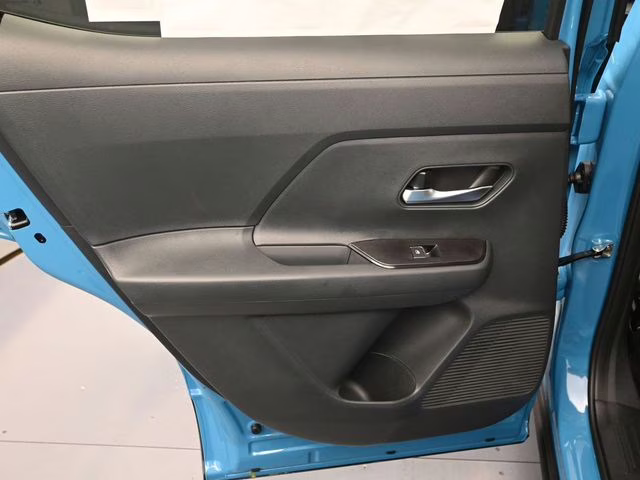 2026 Arctic Ice Blue/Black Nissan Kicks SR FWD SUV