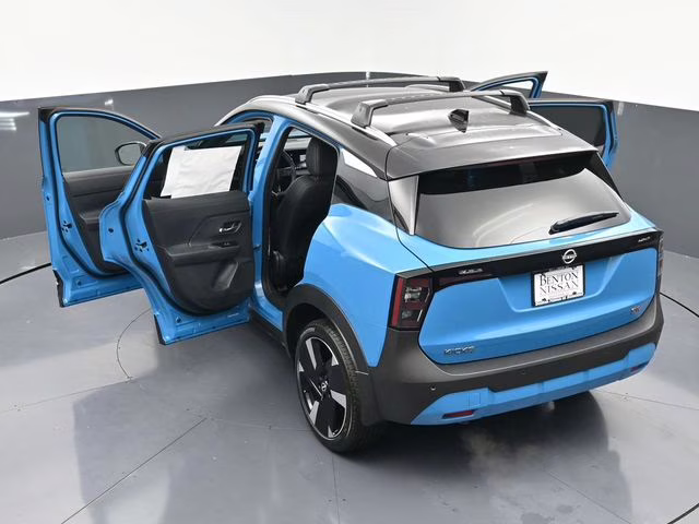 2026 Arctic Ice Blue/Black Nissan Kicks SR FWD SUV