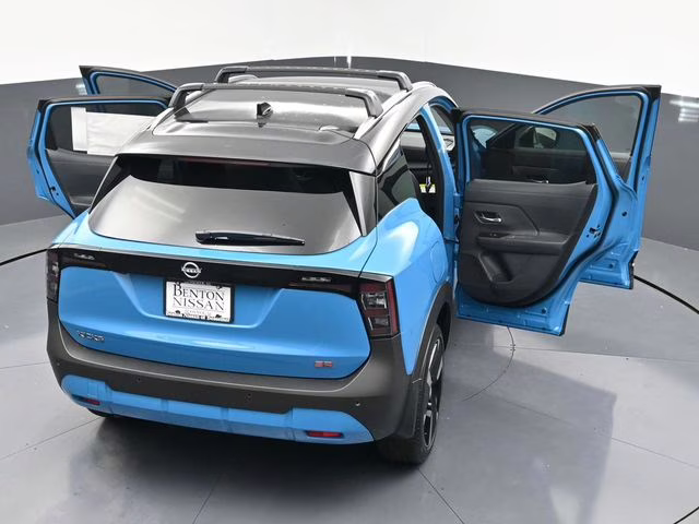 2026 Arctic Ice Blue/Black Nissan Kicks SR FWD SUV