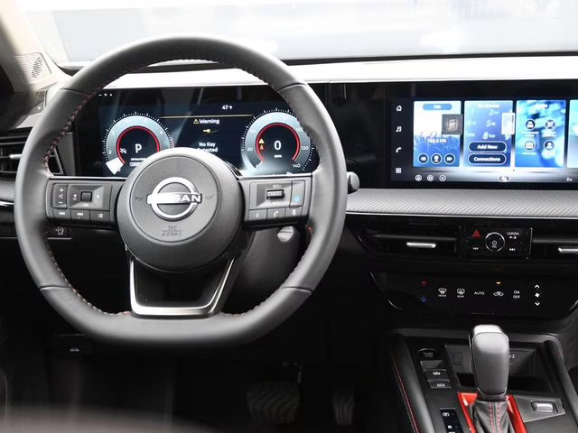 2026 Aspen White Tricoat Nissan Kicks SR FWD SUV