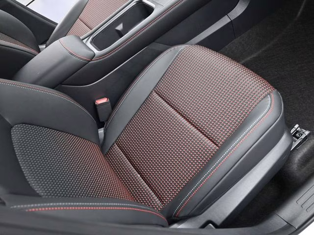 2026 Aspen White Tricoat Nissan Kicks SR FWD SUV