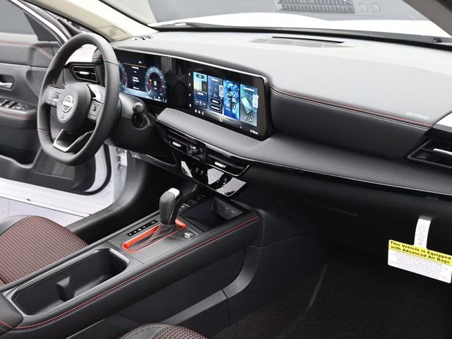 2026 Aspen White Tricoat Nissan Kicks SR FWD SUV